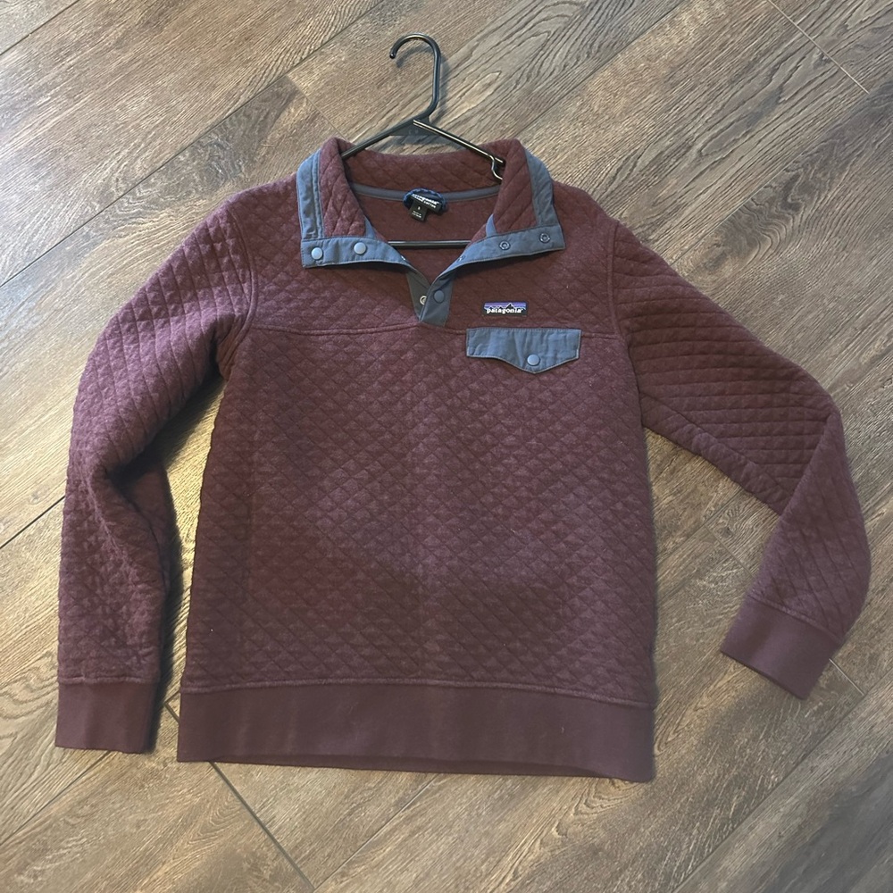 Small NWOT women's Patagonia quilted pullover